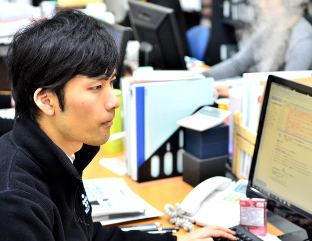 商品企画部　マーケティング課