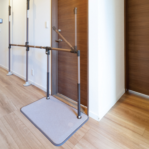 廊下から室内へ（BZK-16）